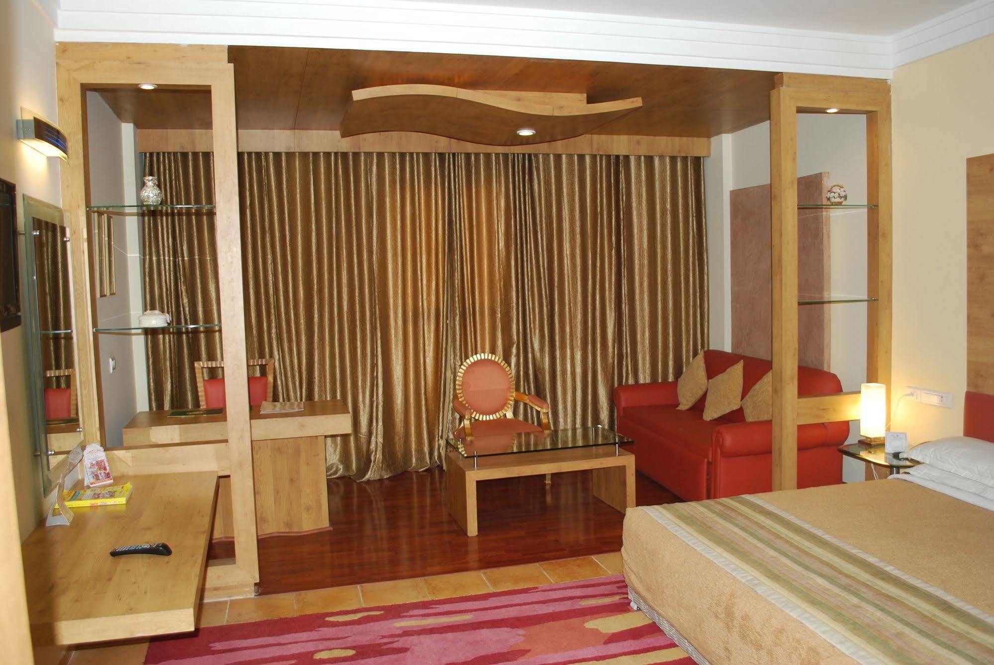 K C Residency Katra Katra (Jammu and Kashmir) Exteriér fotografie